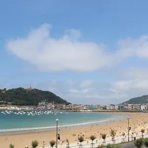 Apartamento Seafront Luxury - By Www,sansebastianapartments,es, San Sebastián